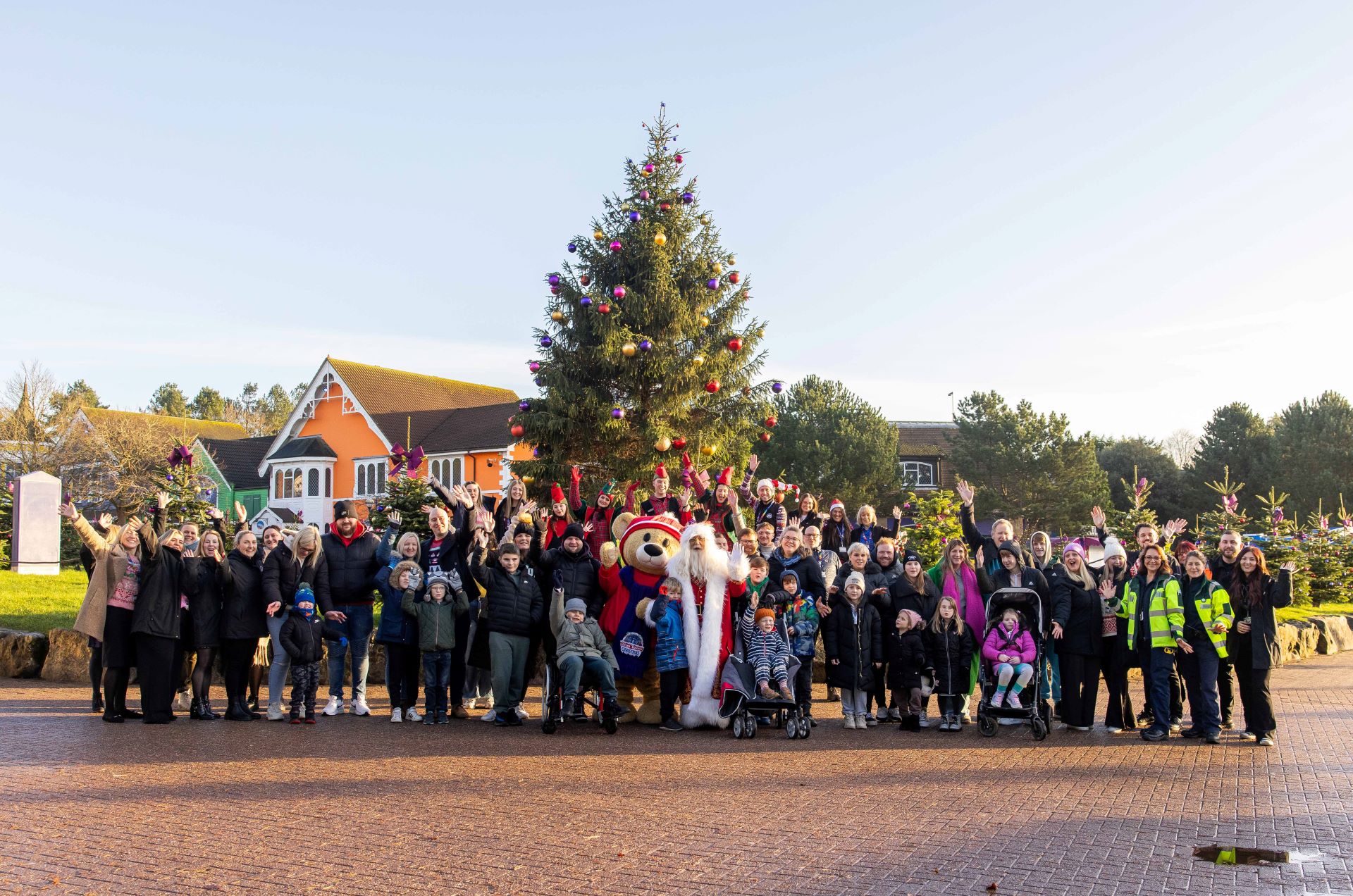 Rays Of Sunshine Families Join Alton Towers Resort Staff To Celebrate